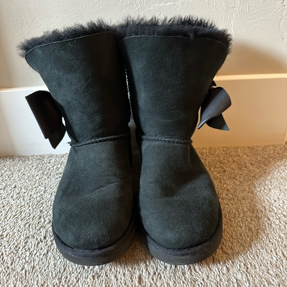 Ugg Daelynn Boot - Picture 2 of 5